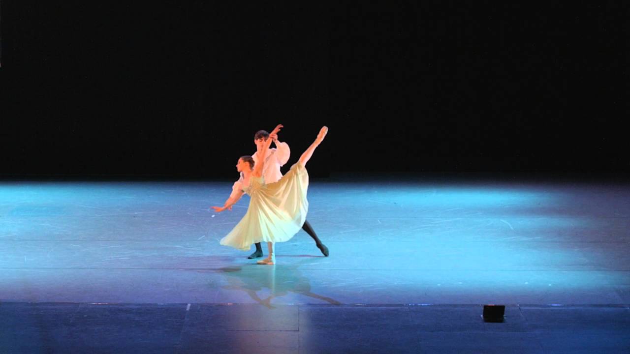 Re&uuml;nie 30 jaar Musical KBvV   Lo&iuml;s Martens & Finn Fransen IN MEMORIAM Choreo Hilde Weber