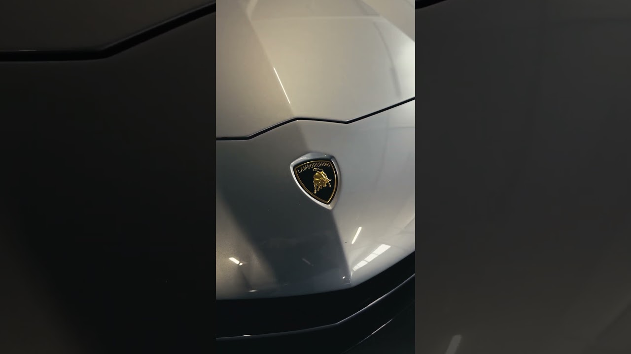 Lamborghini Aventador 
