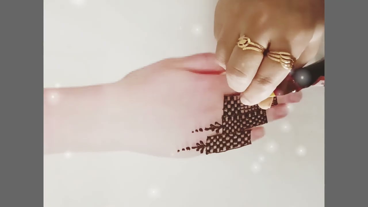 Simple mehndi design 