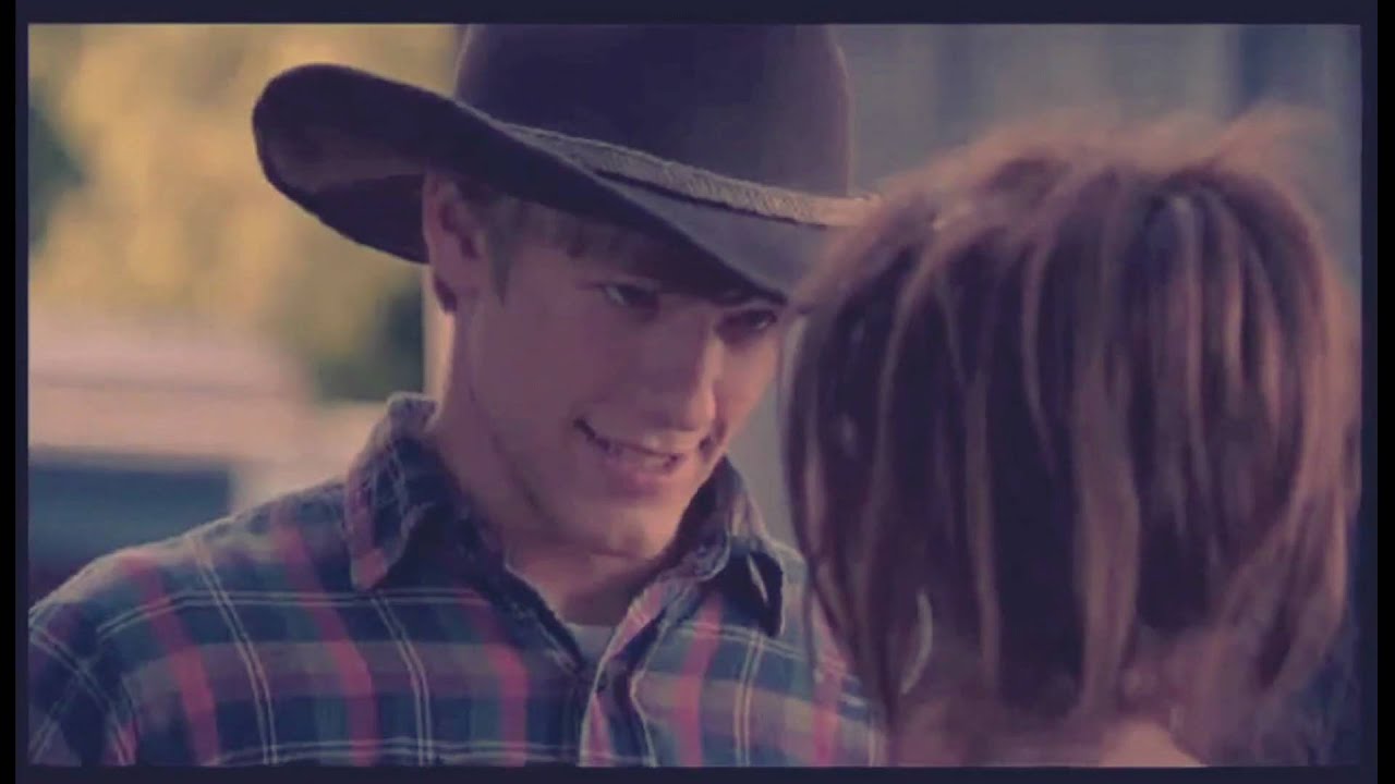 Miley & Travis//When I look at you.