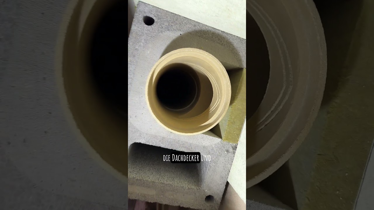 Unser Schornstein ist oben! Fertigteil, Frischluft & Präzisionsarbeit 🧱✨