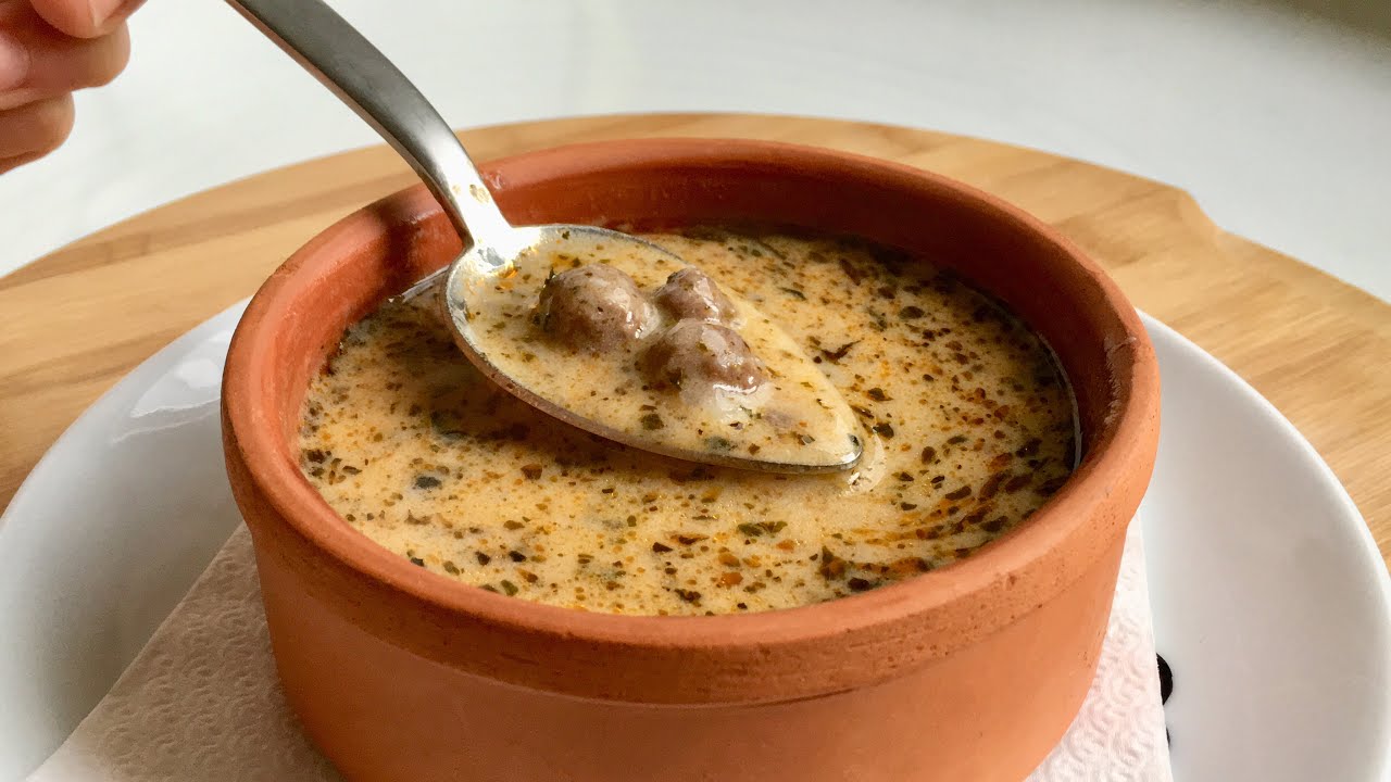 Misket köfteli, erişteli yoğurt çorbası 🔝