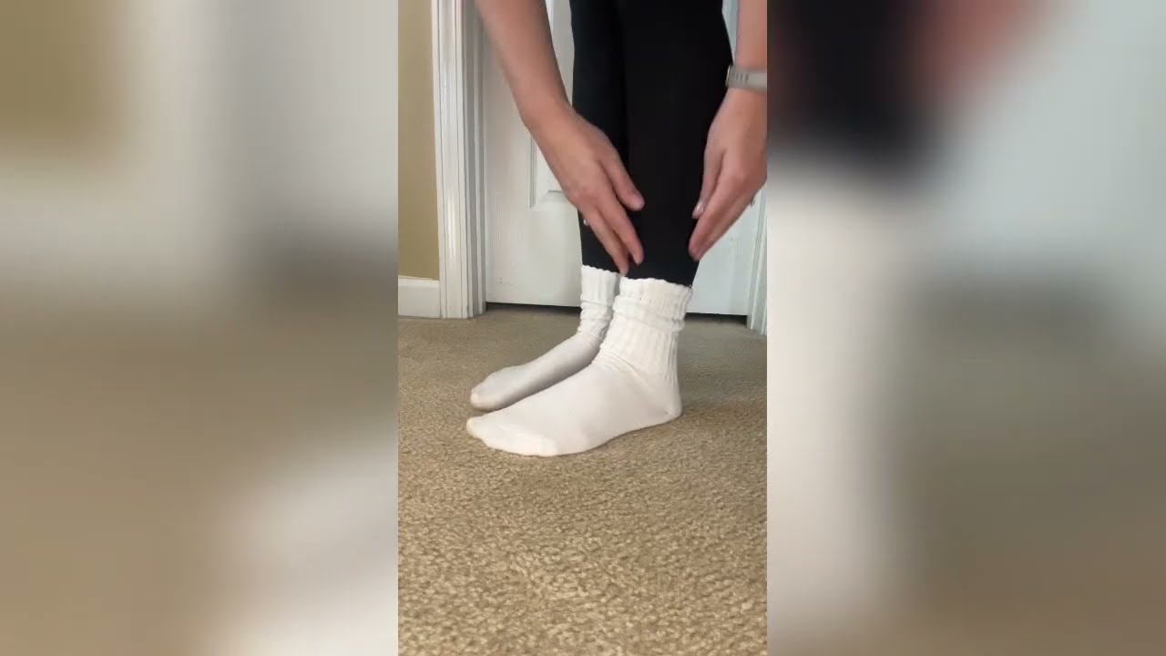 Watch Me Try On: These Slouch Socks &ndash; Cozy & Trendy Look! 🧦✨