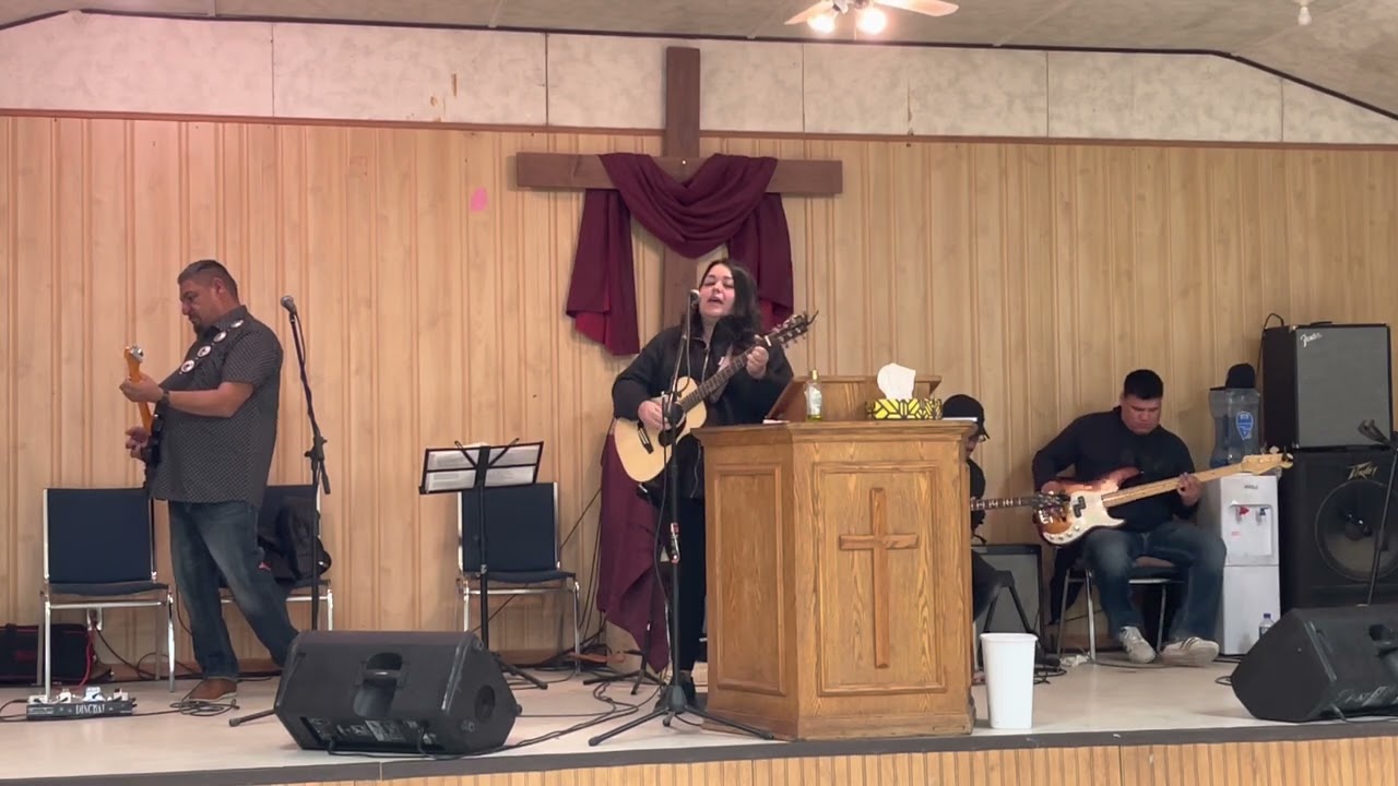 Pikangikum, Ontario Roland and Lindsey Felix