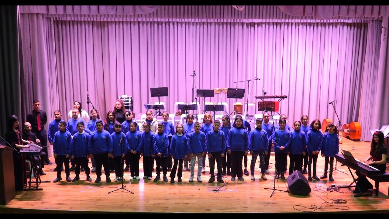 Najd Choir singing 