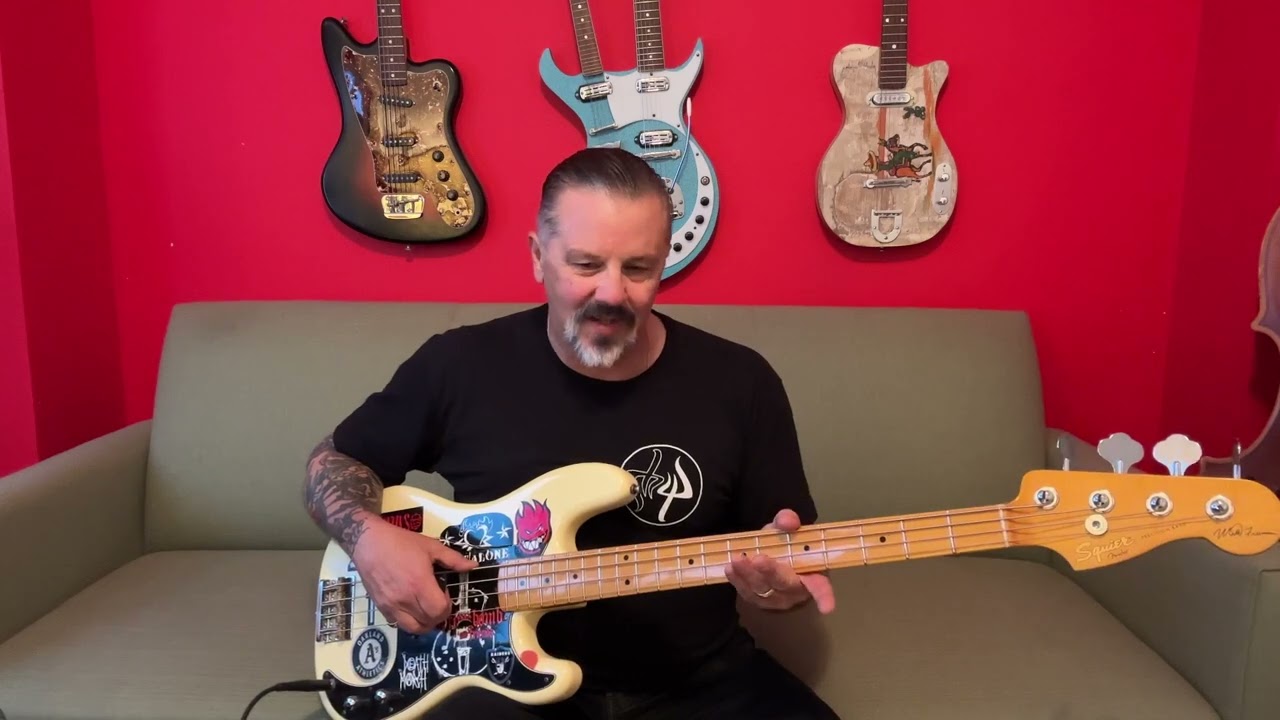 Matt Freeman - My Signature Squier Bass [Equipment]