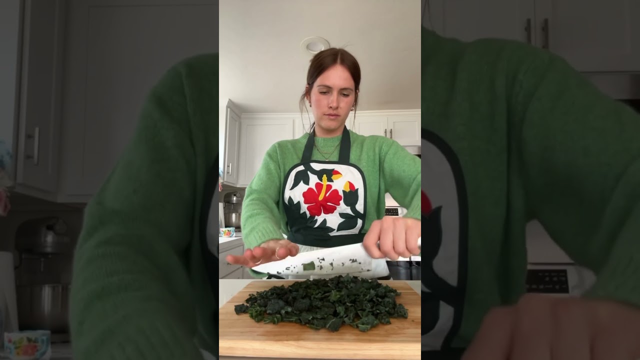 Я только что приготовила ей всю эту еду, а она хочет высказать мне свое отношение в конце 🤨 #личн...