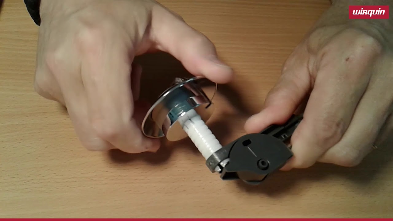 [TUTORIEL]  Comment clipser et d&eacute;clipser le bouton poussoir du m&eacute;canisme de chasse d'eau MW2