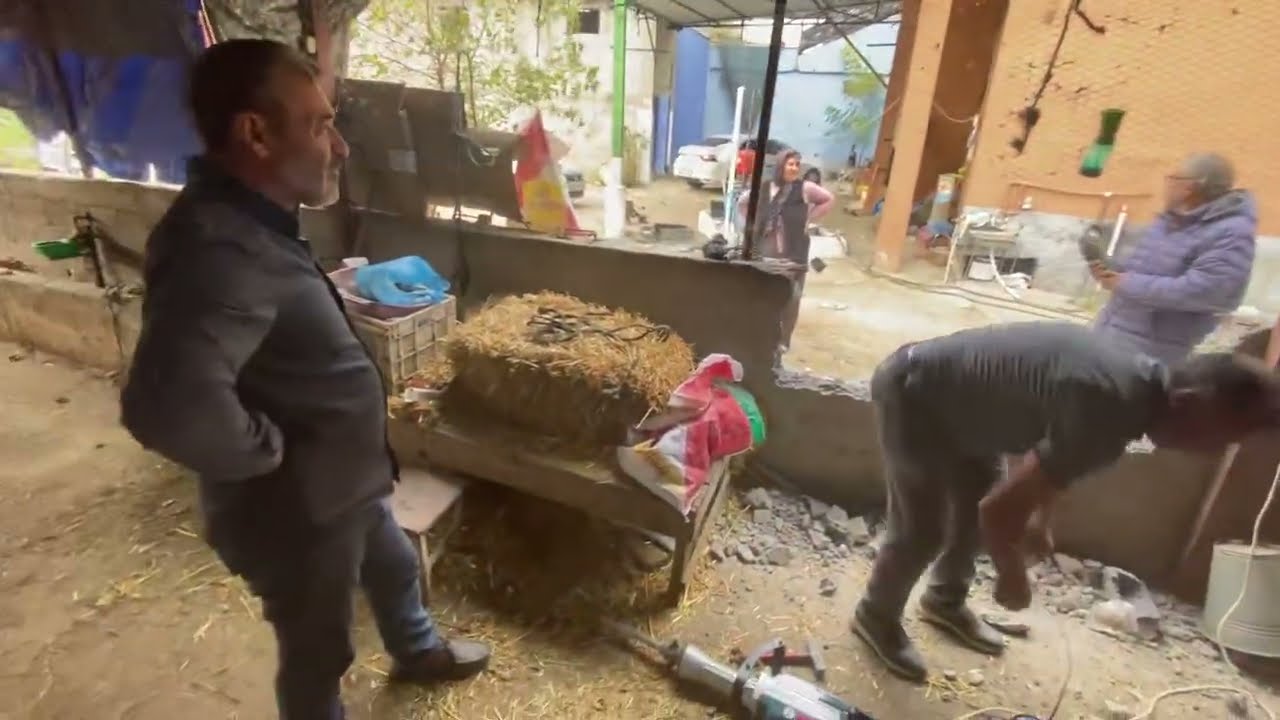 Ahırda Bir Takım İşler Duvarı nasıl yıktık