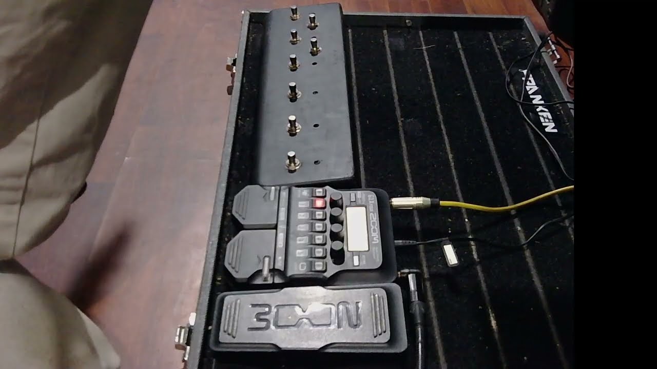 Zoom G1x four (DIY foot Controller)