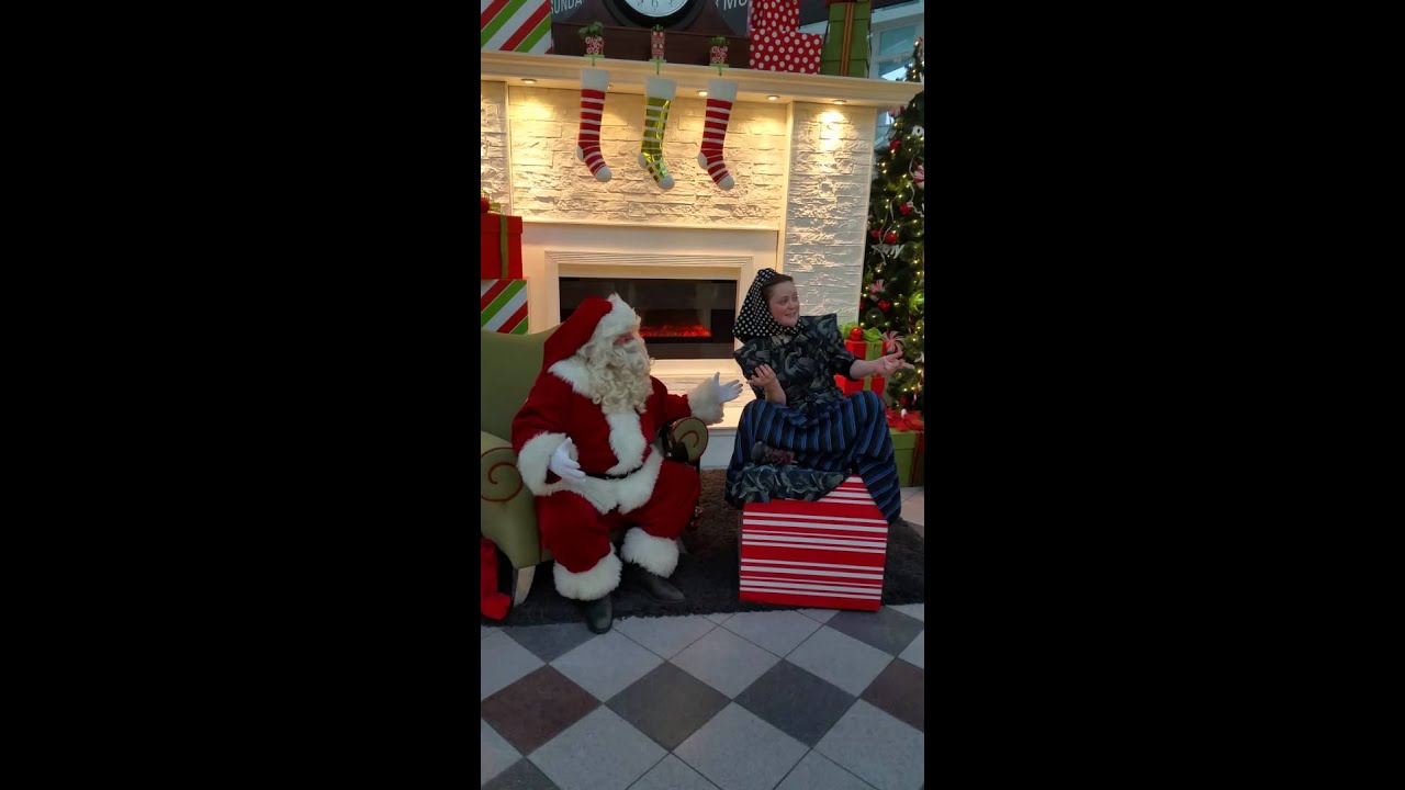 Rita Wurz sings to Santa😆😇