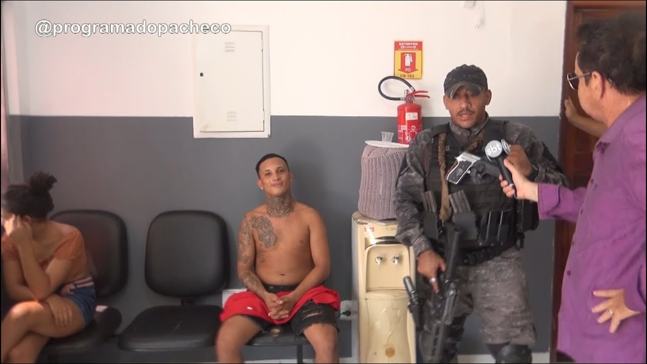 POLICIA MILITAR JUNTO COM O CACHORRO LOUCO ESTOURA MAIS UMA BOCA DE FUMO EM COROAT&Aacute;