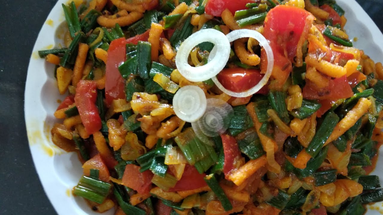 हरे प्याज सेव टमाटर की ऐसी लाजवाब सब्ज़ी की बार बना ली तो बार बार बनाओगे/ Spring onion ki sabzi
