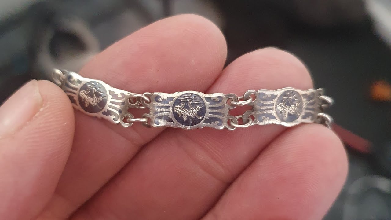 Metal Detecting My Local Park. Amazing finds