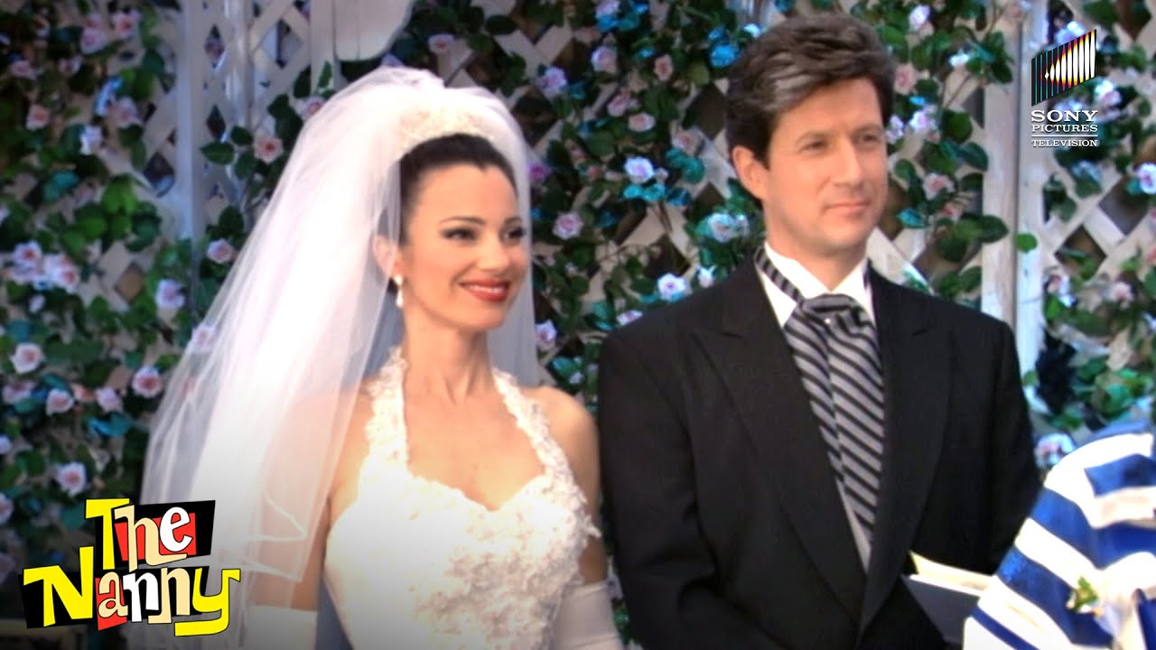 Did Fran and Max have a Christmas Wedding? & Why is Max Being Weird with Fran? | The Nanny