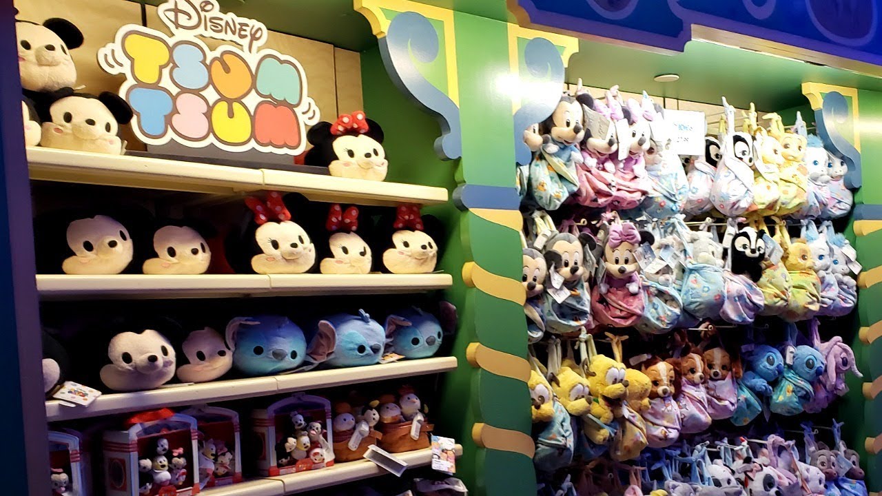CALIFORNIA ADVENTURE SHOPPING! TOYS HALLOWEEN SHOP WITH ME 2018