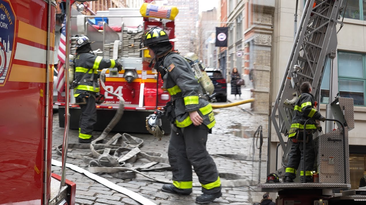 **EARLY ARRIVAL 10-75** FDNY First Due House Response - Fire in Cellar Box 334