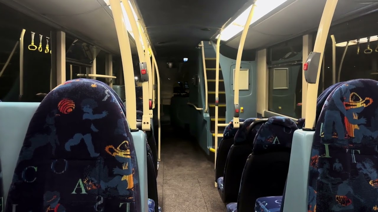 *Hellfire, rare nowerdays* Transdev Keighley 2403 on the Aireline 60!