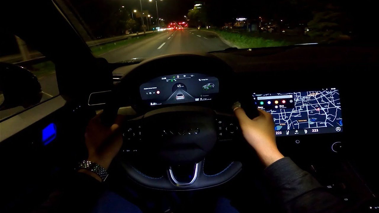 2020 Lynk & Co 01 [1.5TD Plug-in Hybrid, 261 HP) POV Night Test drive CARiNIK *Great PHEV SUV*