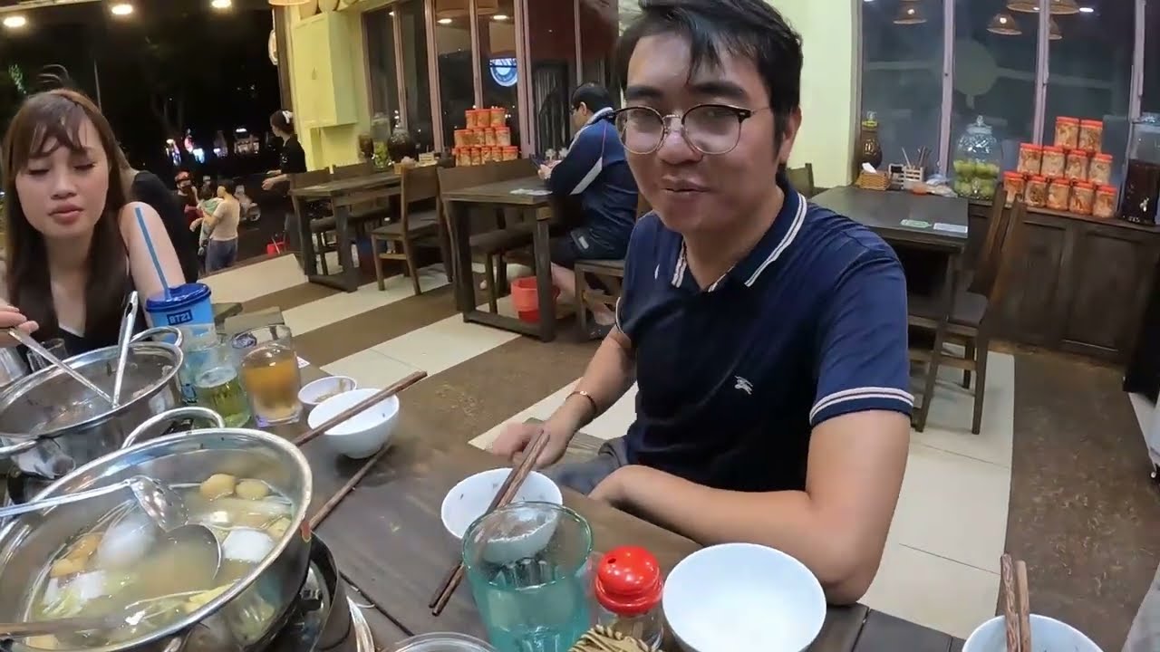 Vietnamese Family invites me to dinner, HCMC