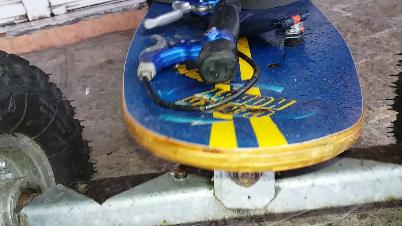 Skate motorizado  (eu que construí II)