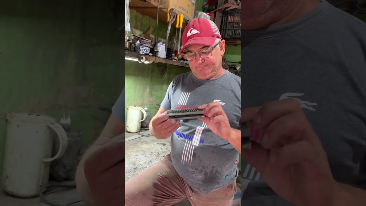 Fiz uma faca com esse peixe que comprei na praia - Peixe Bar&uacute;  #cutelarianacional #cutelaria #faca