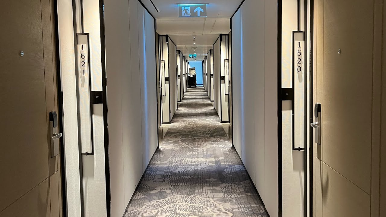 Stay at Four Points by Sheraton, Hong Kong, 4⭐️ hotel with complimentary airport shuttle