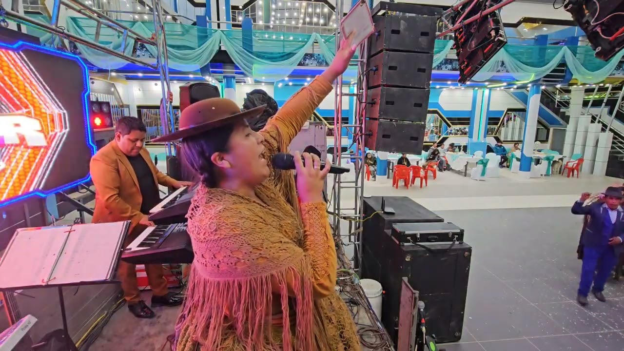 09/12/2025 Graduación LAHUACHACA prov. Aroma