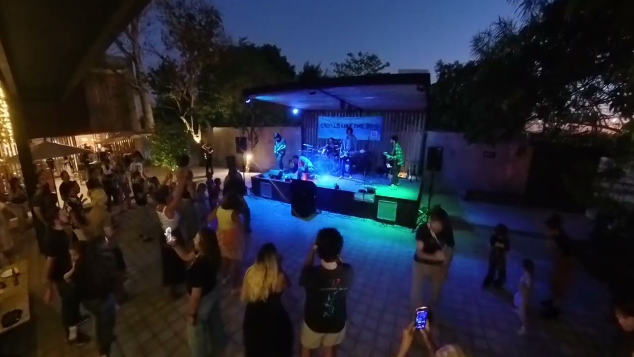 17 Red Hot Chili Peppers   Give It Away