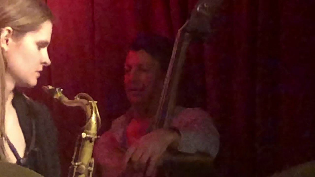 Joe Farnsworth and Kenny Washington drum battle