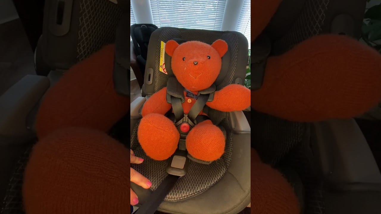 Securing your baby in the Silver Cross Dream or Simplicity car seat