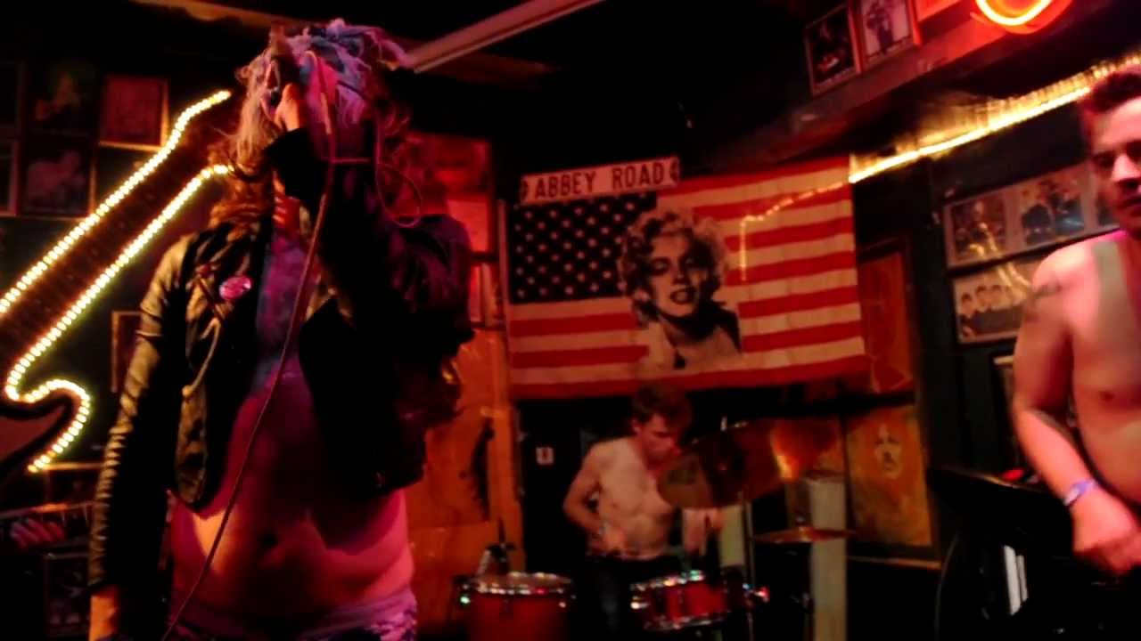 Nobunny - Nobunny Loves You [LIVE] @ Simon Sez