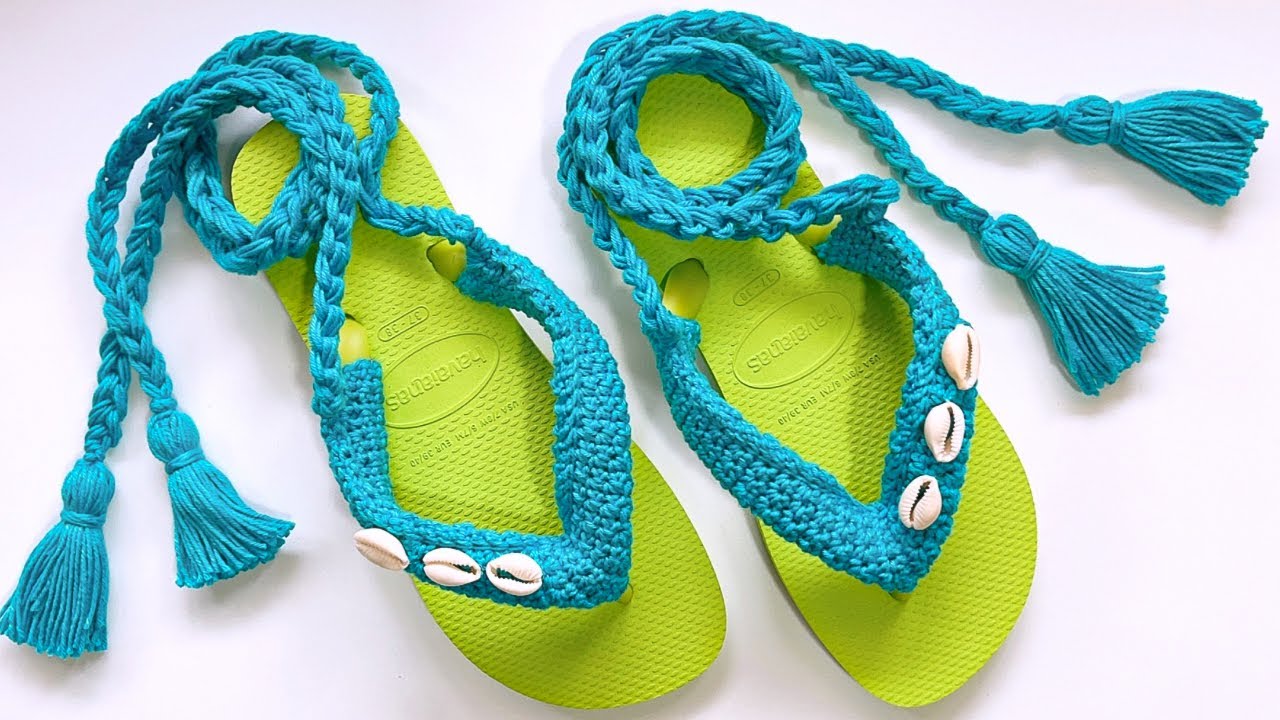 Шлепанцы Havaianas с ремешком, связанным крючком, и шнурком для завязывания на ноге. Обычай.