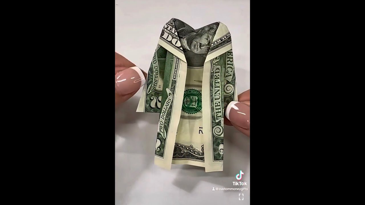 Graduation gown out of dollar bill. Easy origami tutorial