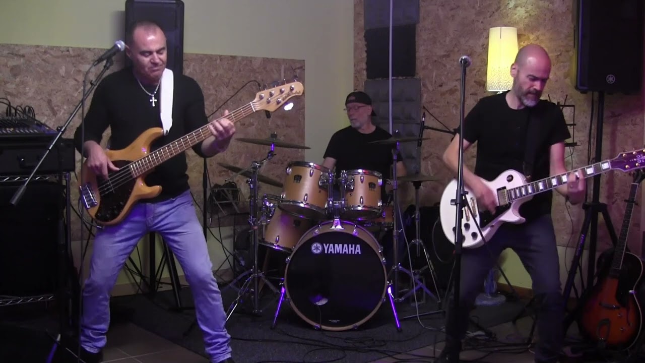 Toni Cuadrado Power Trio - Las chicas son guerreras (Cover Coz)