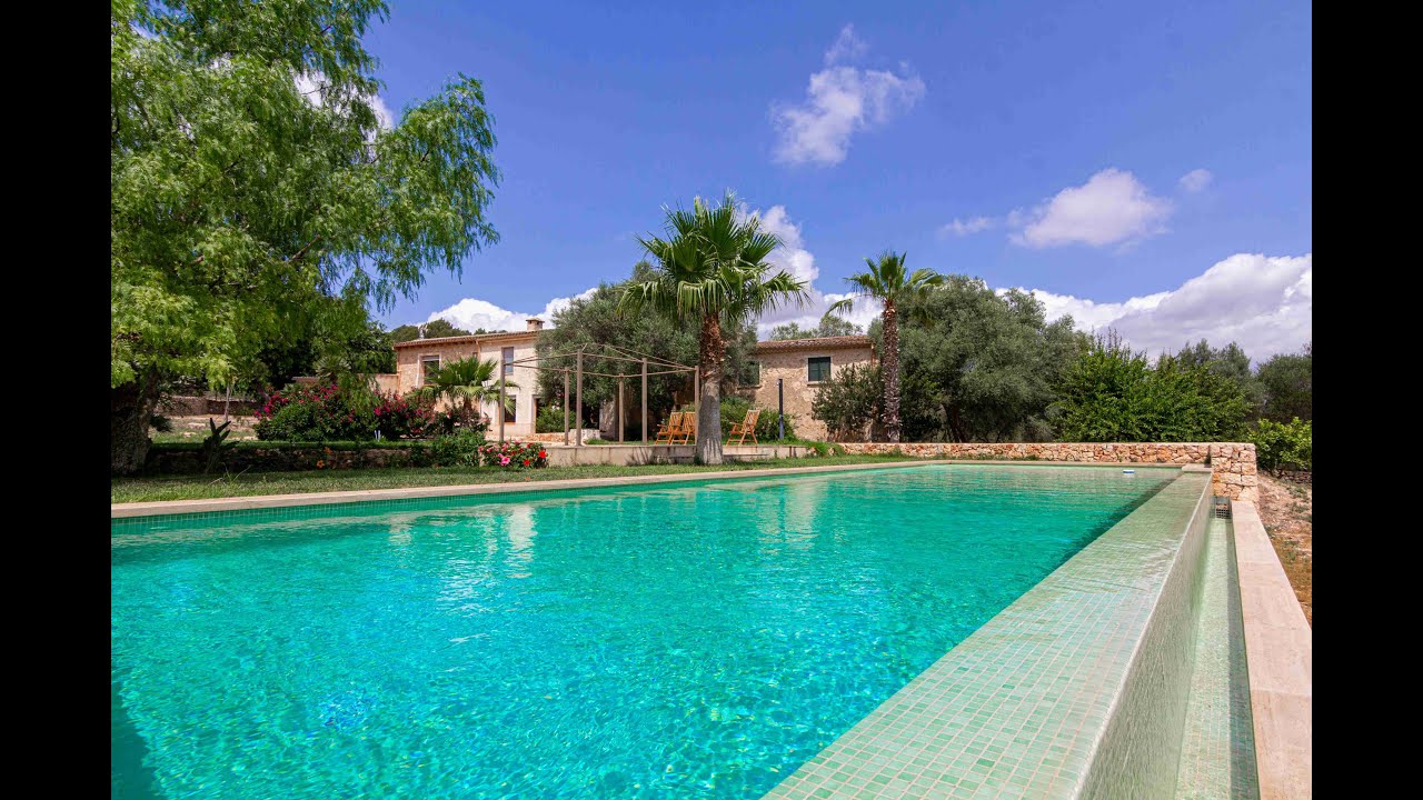 MANACOR. Farm with pool and spa.