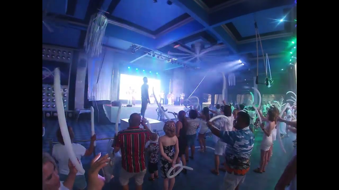 Riu Jalisco white party