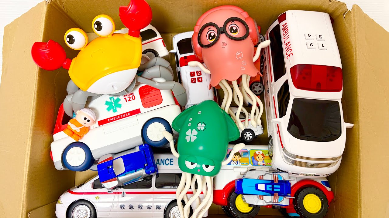 たくさん走る！おもしろおもちゃと救急車のミニカーで坂道走行！Lots of running! Fun toys and mini ambulance cars race down the slope!
