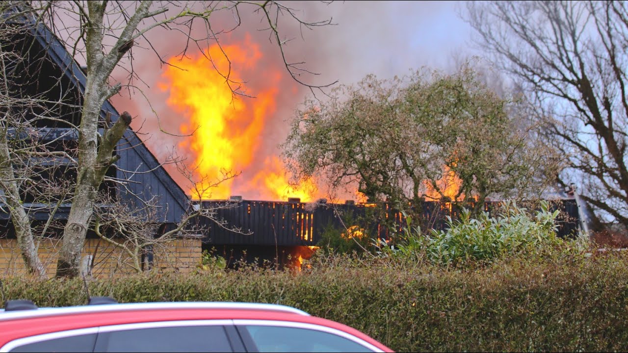 Voldsom brand i Glud her til eftermiddag