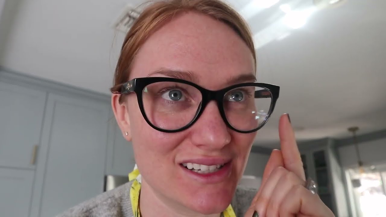 I Am Truly Unhinged . | Lizze  Gordon Vlogs