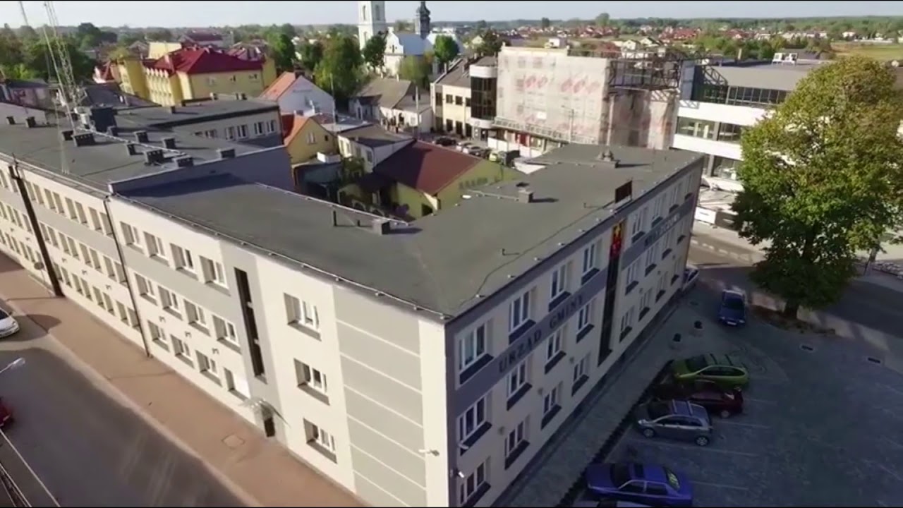 Włoszczowa z lotu ptaka. Film Świech Studio.www.swiechstudio.pl . Piękne ujęcia,dawne ale piękne