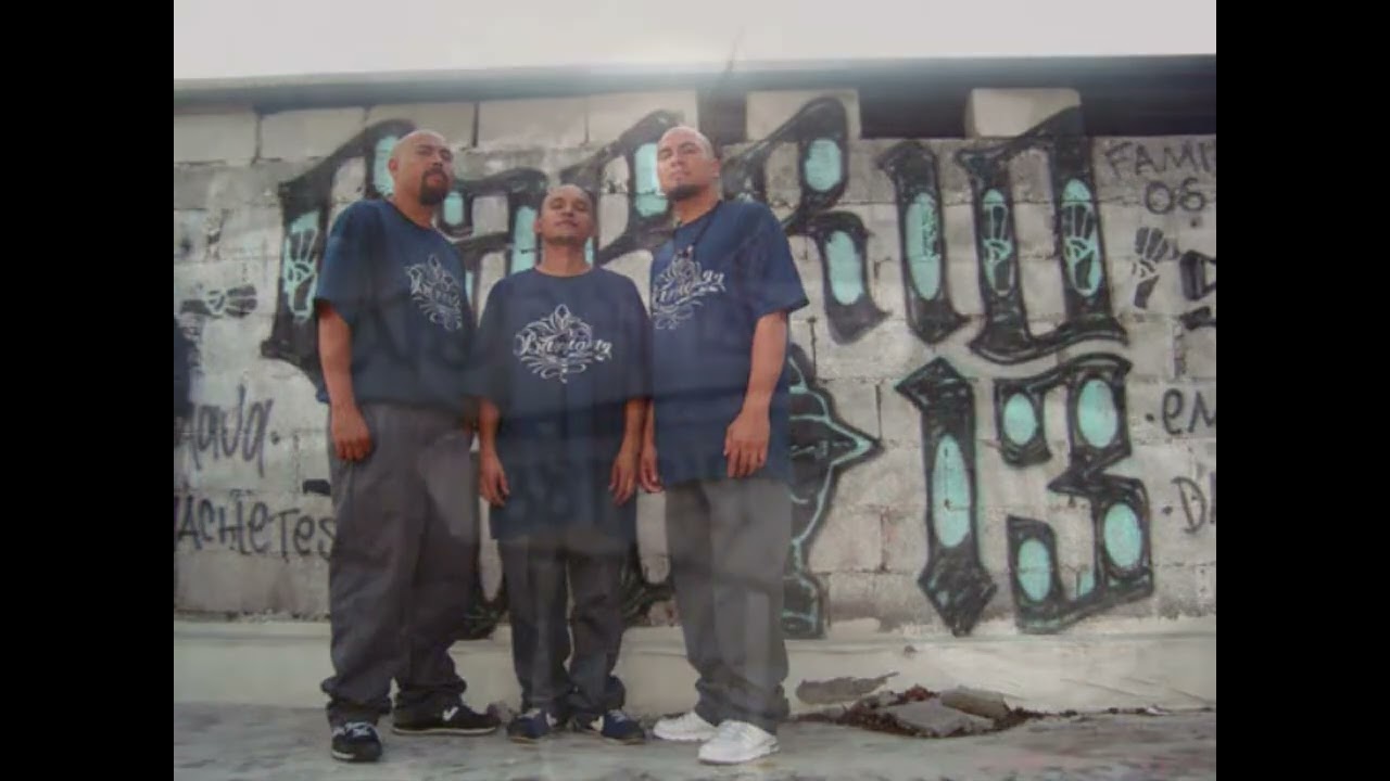 Barrio 22 - Los Barrios Ft Gangster Familia