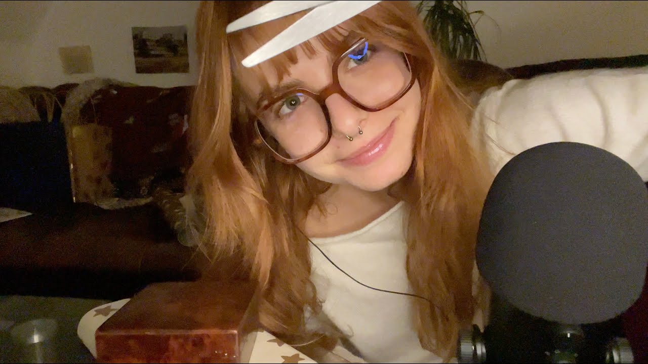 ASMR Emballage de Cadeaux de Noël 🎁 – Papier, ciseaux & détente