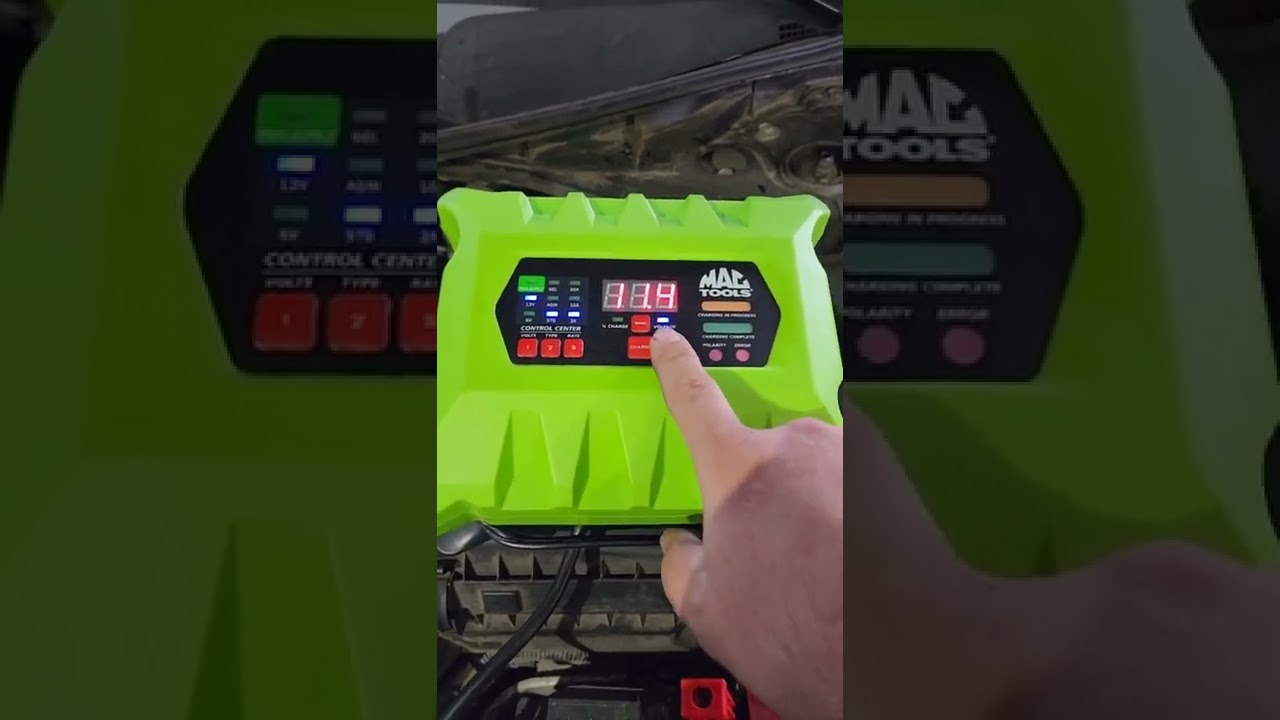 MAC BATTERY CHARGE USED FINALLY!!! 🤪🤪🤪 #shorts #youtubeshorts #pro #mechanic