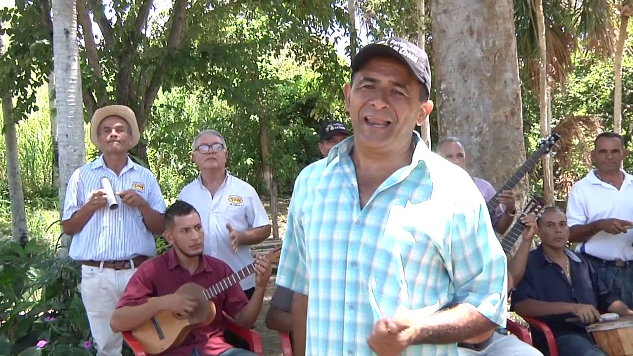 ME GUSTA EL CANTO.  Los Parranderos de la Loma.