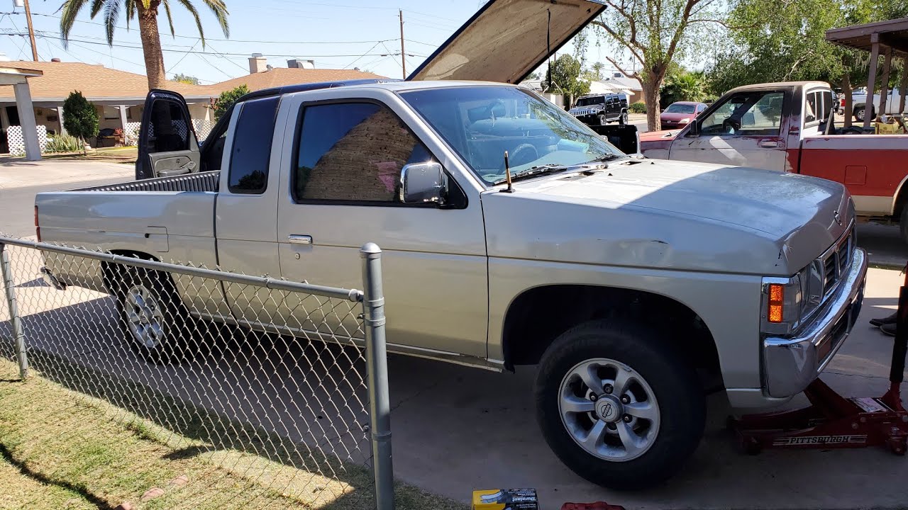NISSAN PICK-UP 1997 2.4 COMO CAMBIAR FRENOS pastillas o balatas DE ENFRENTE