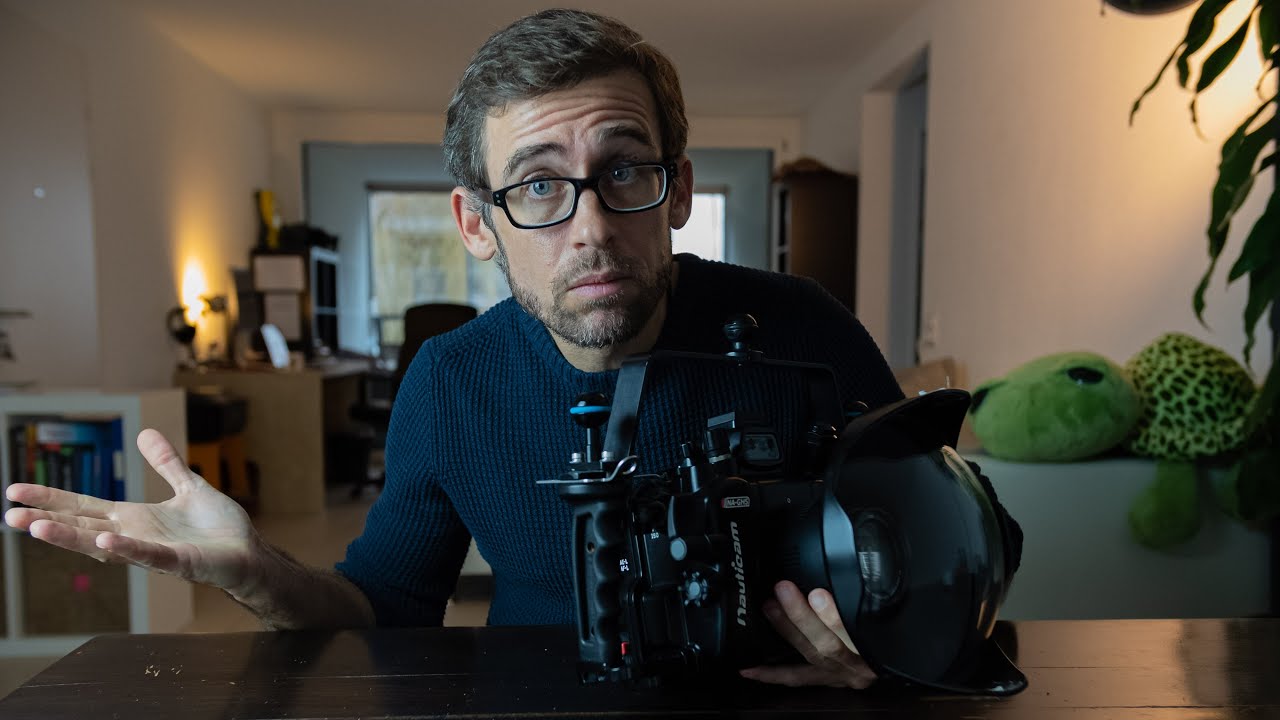 Should you use AUTO FOCUS when filming underwater?