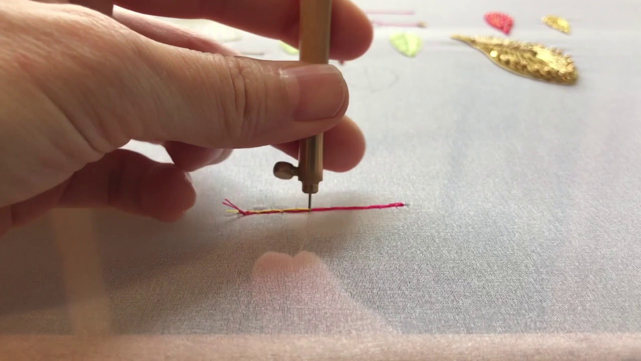Capsule broderie  -  Le point riche