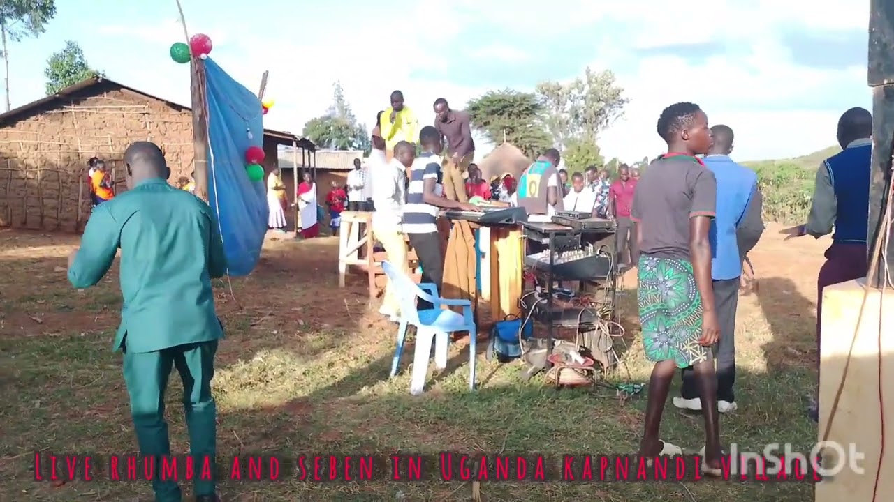 Rhumba + seben in Uganda kapnandi village 