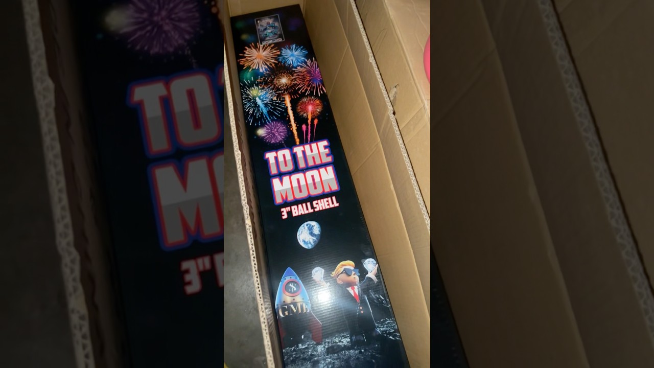To the moon 3&rdquo; Color Rocket #fireworks #pyrotechnica #nevada #pyro #pyroaddicts